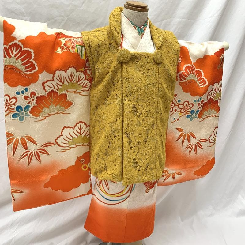 602ag6□七五三 三歳 女児 着物&被布 一つ紋 金駒刺繍 扇 梅 松□良好