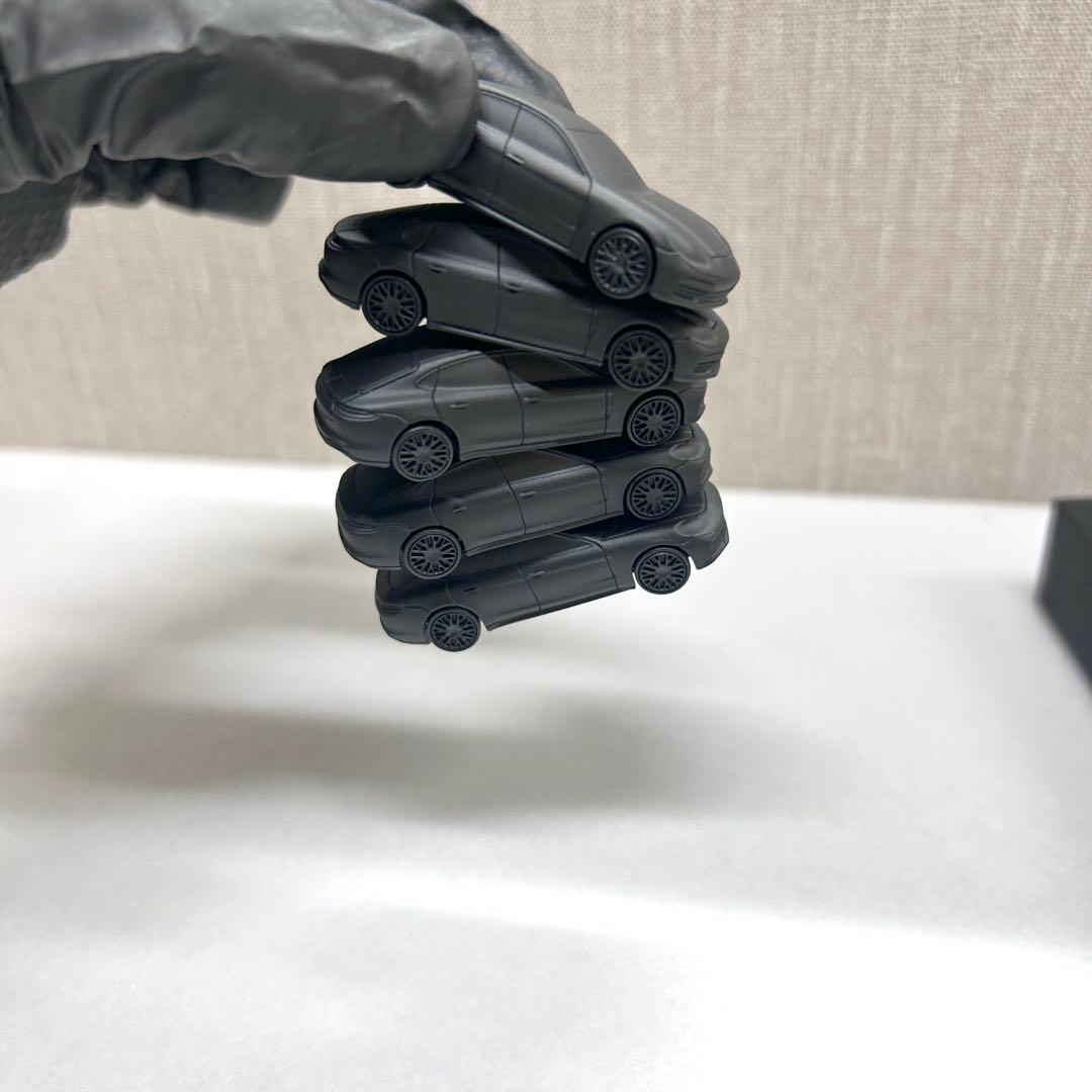 新品】非売品☆ポルシェ パナメーラ マグネットミニカー - メルカリ
