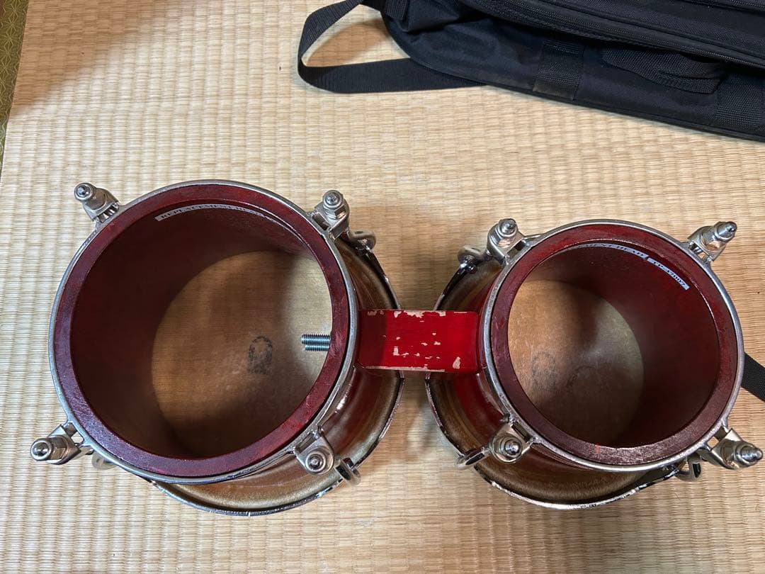 TOCA 赤 ボンゴ ケース付き - メルカリ