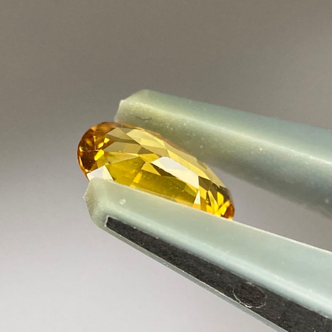 (400)ソ付　ゴールデンサファイア　ルース　0.577ct