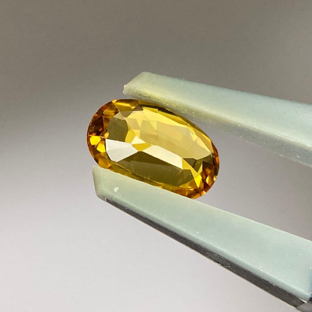 (400)ソ付　ゴールデンサファイア　ルース　0.577ct