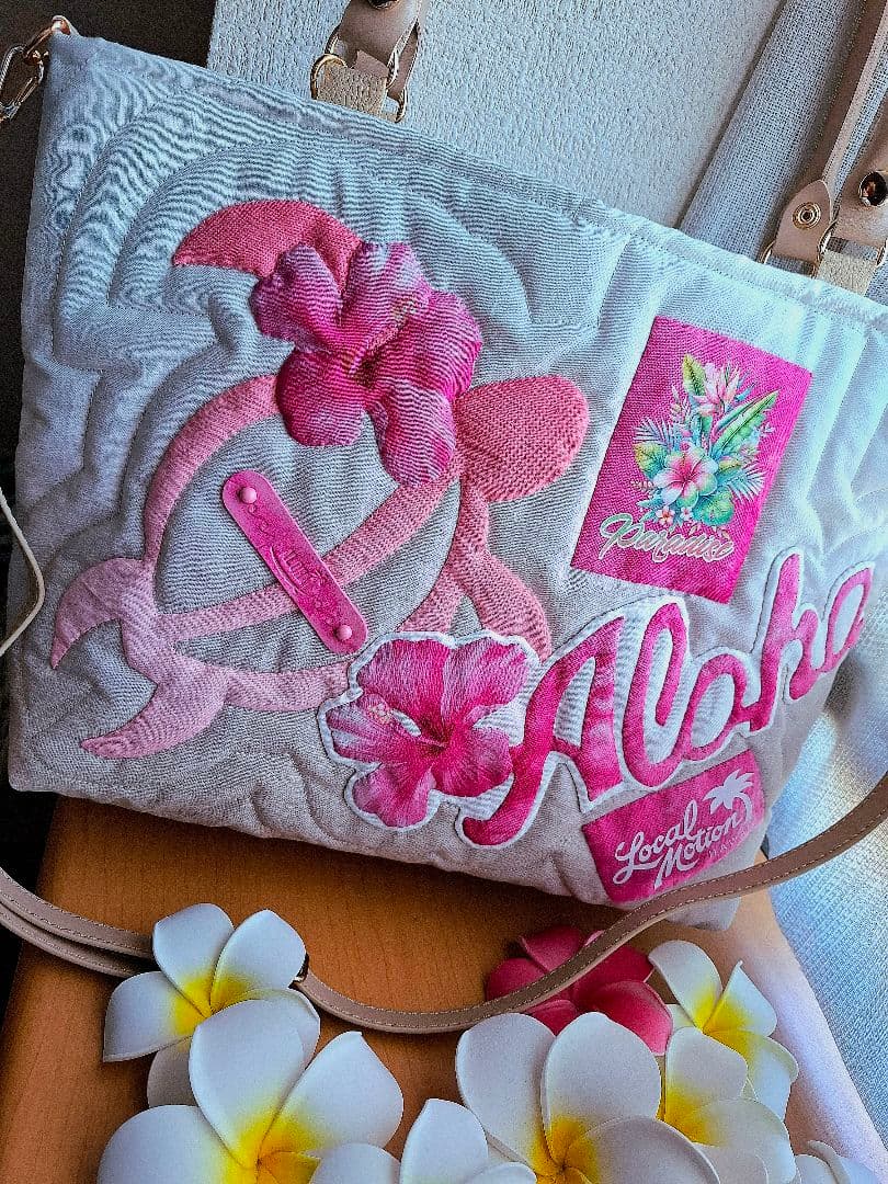 ♡ハワイアンキルト　バッグ　2WAYファスナー　ピンク　革タグチャーム♡