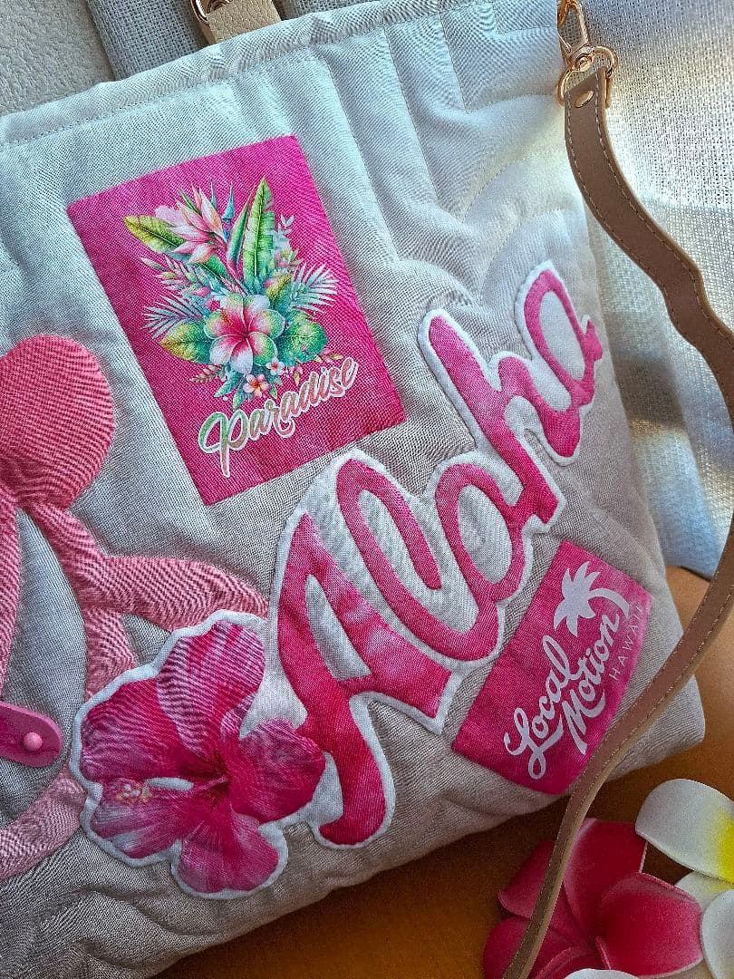 ♡ハワイアンキルト　バッグ　2WAYファスナー　ピンク　革タグチャーム♡