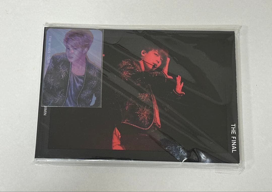 WINGS TOUR FINAL 公式 エッセイブック ジミン トレカ 付き - メルカリ