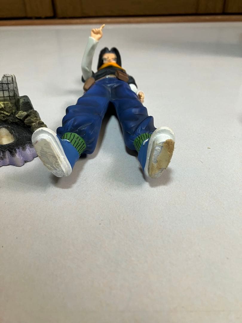 ドラゴンボールフィギュア 人造人間 17号 18号 破損あり - メルカリ