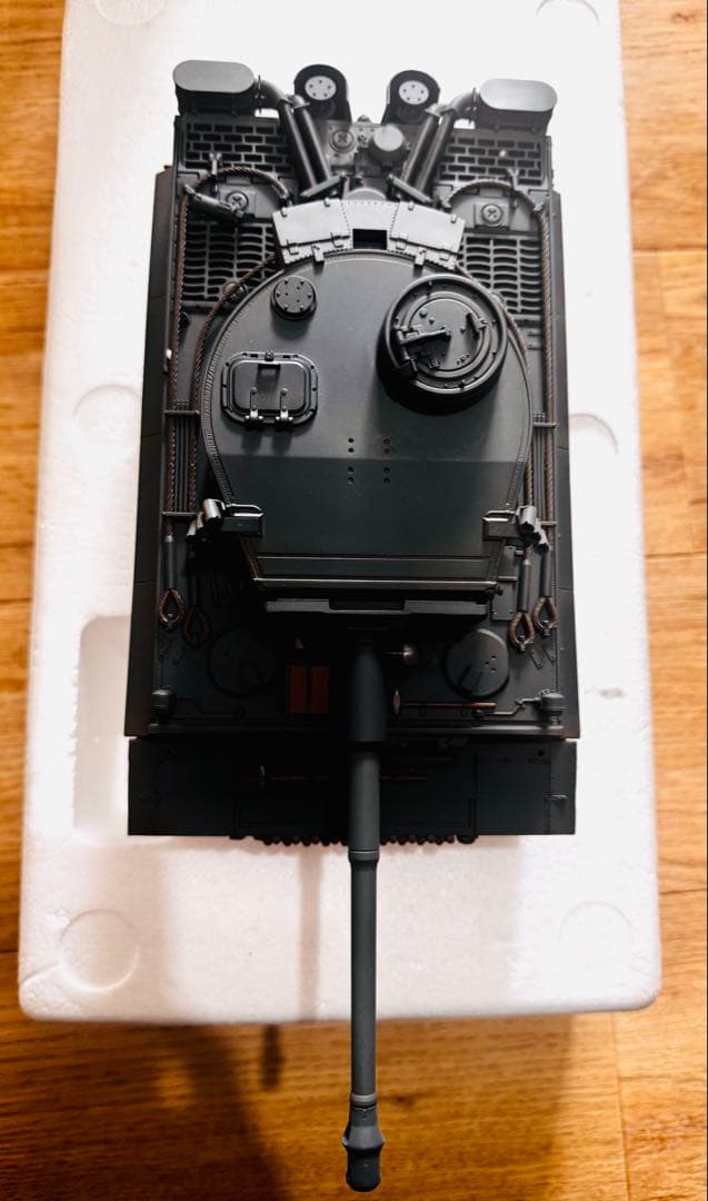 東京マルイ タイガ1 バトルタンク1/24 スケール