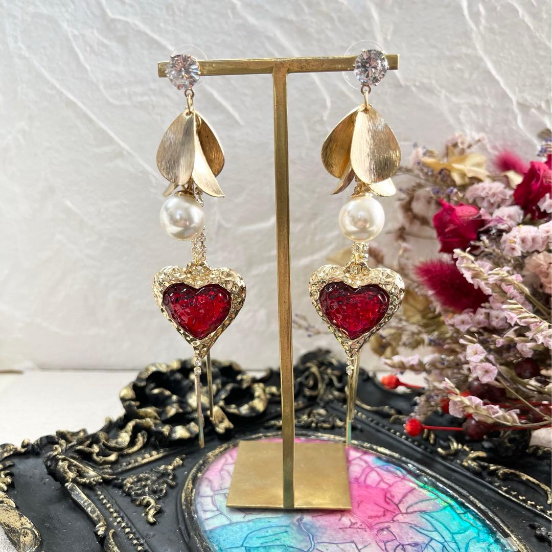 113 バレンタインハート❤️ ハンドメイド　ピアスorイヤリング