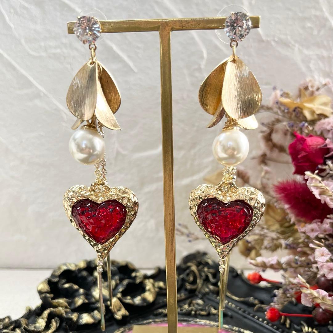 113 バレンタインハート❤️ ハンドメイド　ピアスorイヤリング