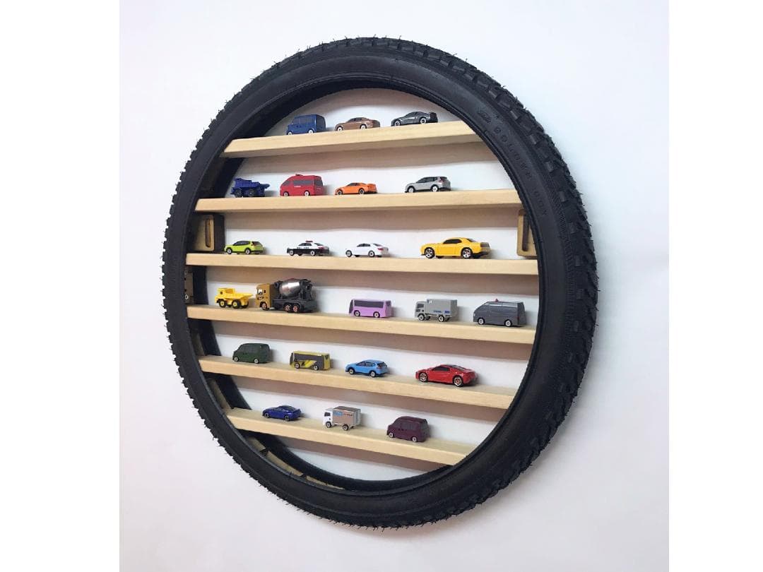 ウォールシェルフ　ディスプレイ　壁掛け　棚　自転車　タイヤ使用　ミニカー収納など
