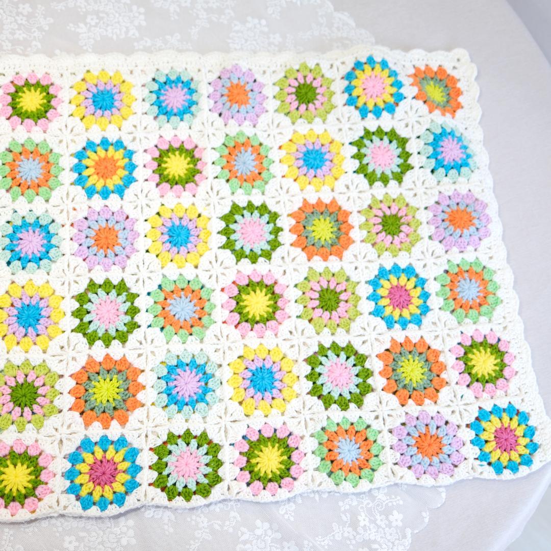 【未使用】ハンドメイドかぎ針編みブランケット