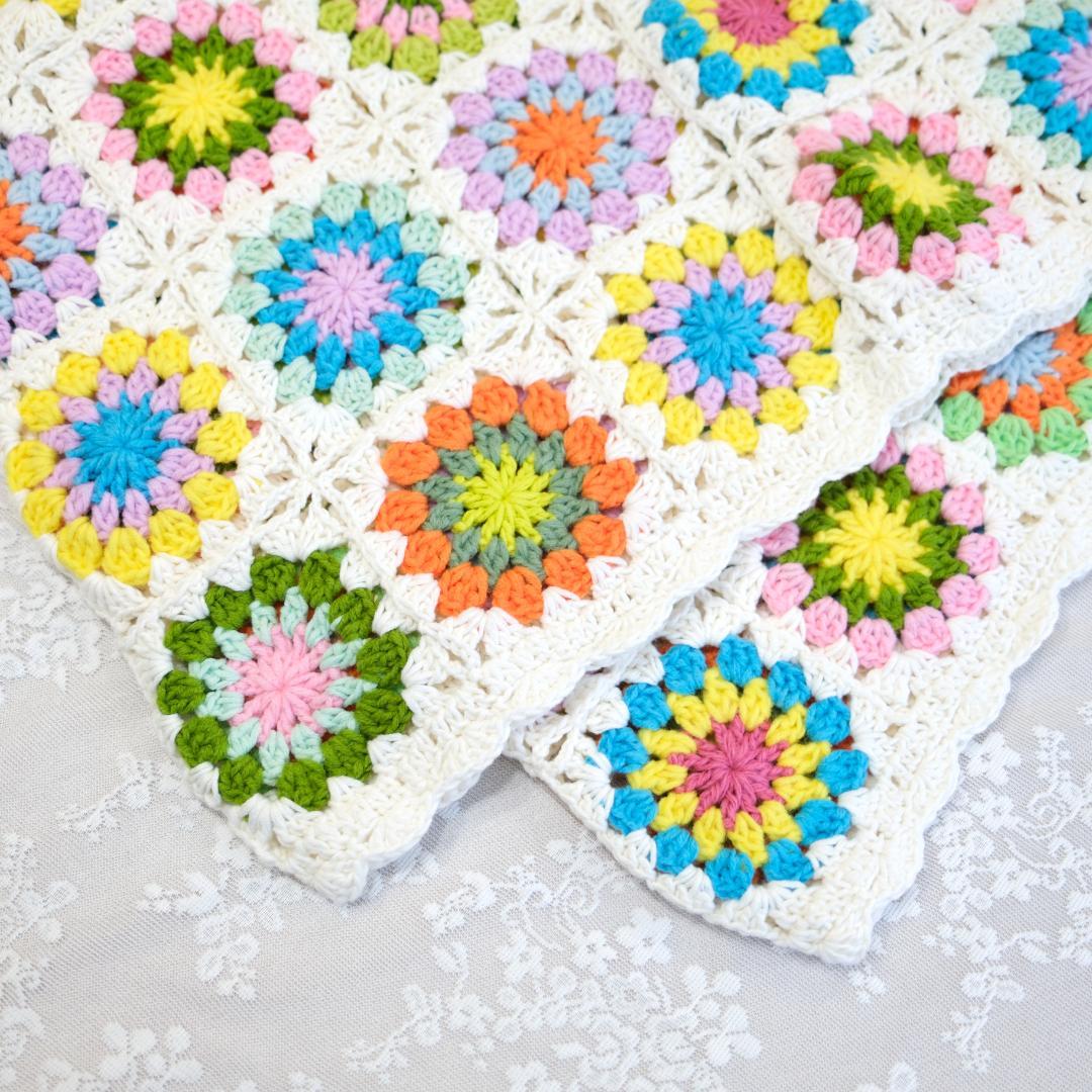 【未使用】ハンドメイドかぎ針編みブランケット