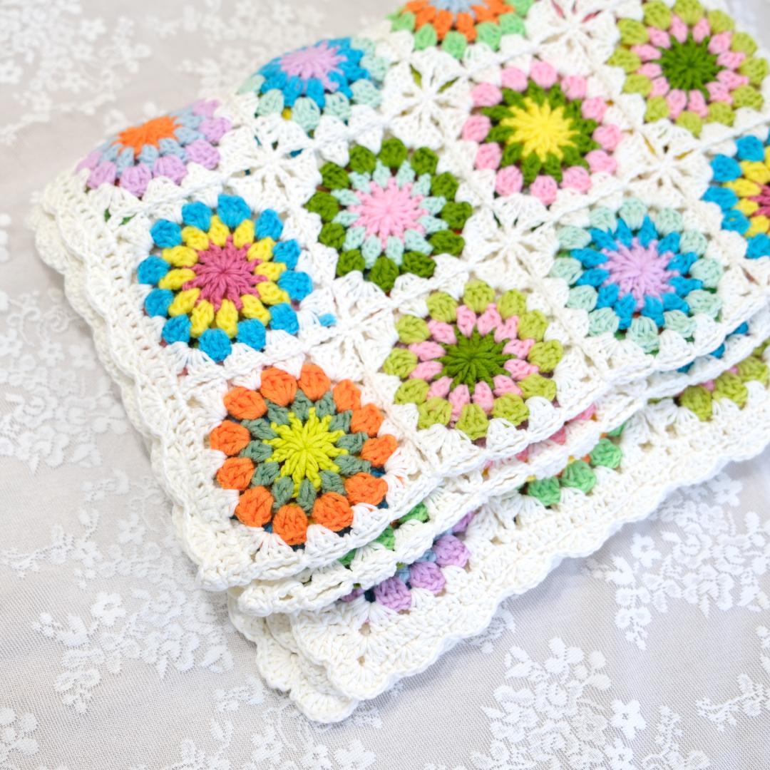 【未使用】ハンドメイドかぎ針編みブランケット