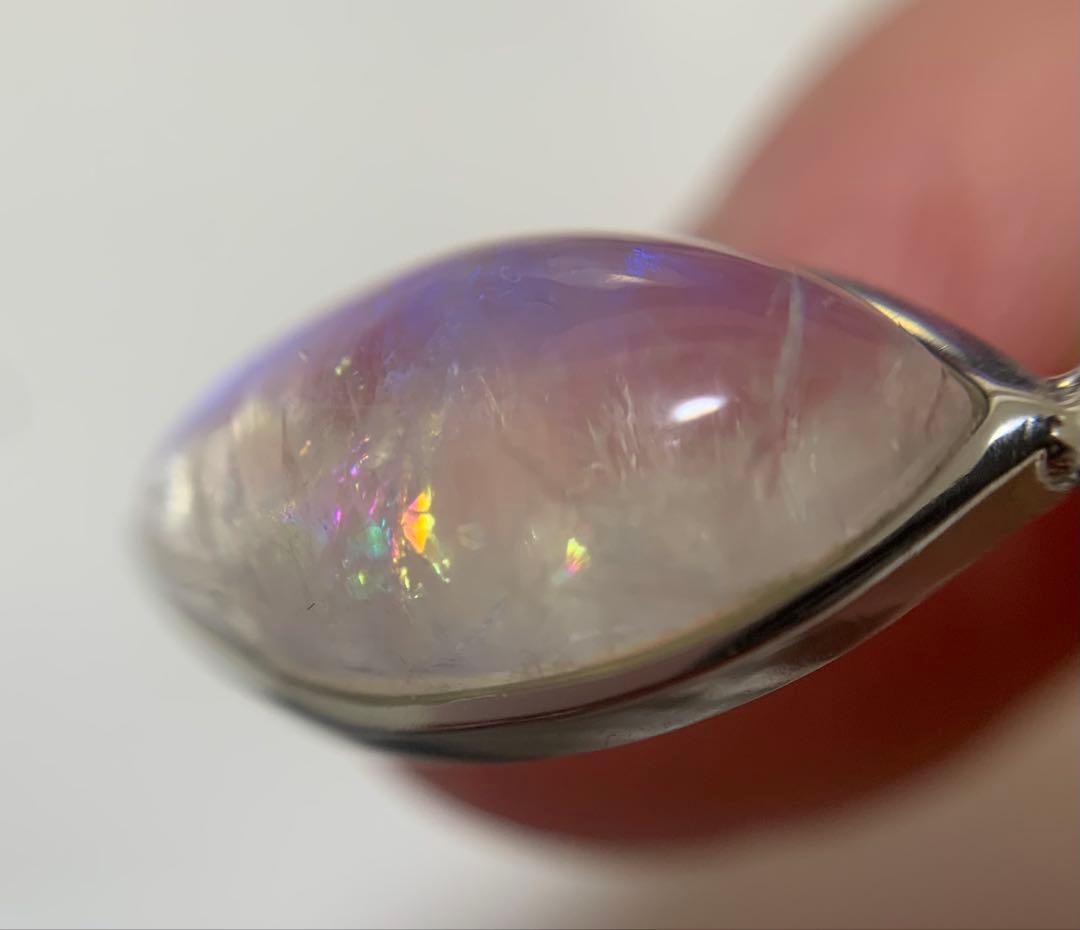 ⭐️eye様⭐️ 《ハイグレード》ホワイトラブラドライト　ペンダントトップ