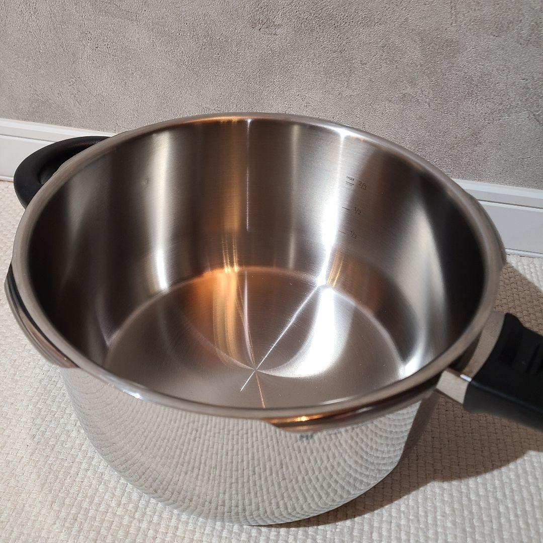 WMF　ヴェーエムエフ　WMF Perfect 4.5l　パーフェクト圧力鍋