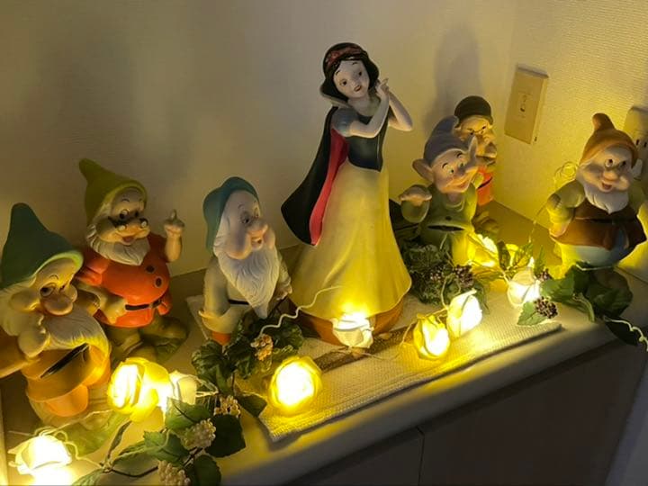 白雪姫と7人の小人　陶器　白雪姫置物