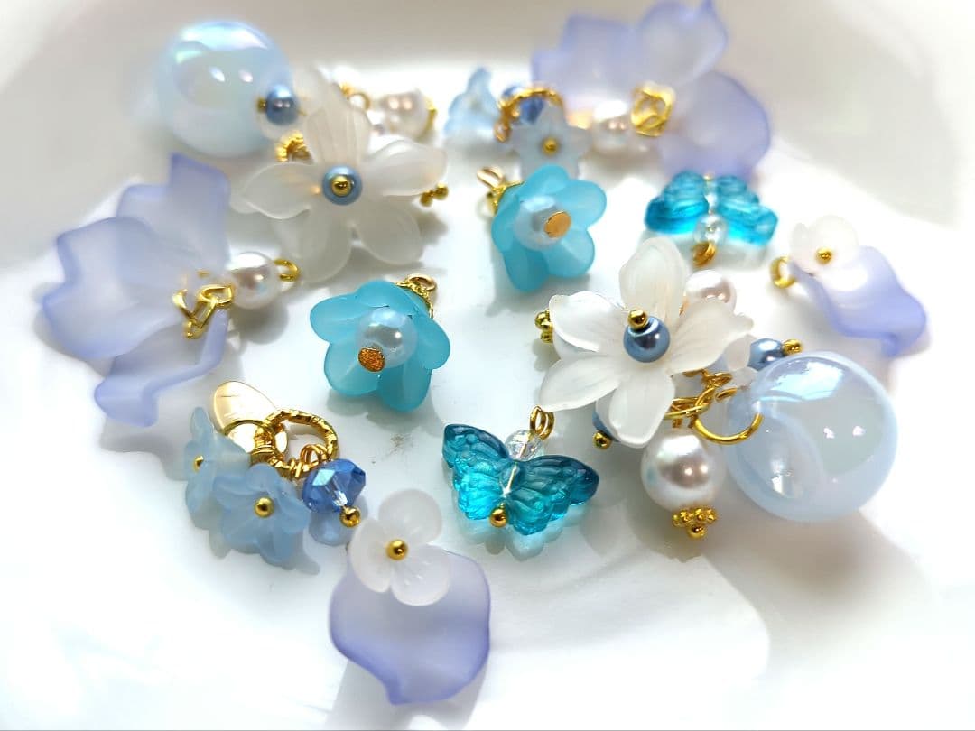 ハンドメイドチャーム　ブルー系