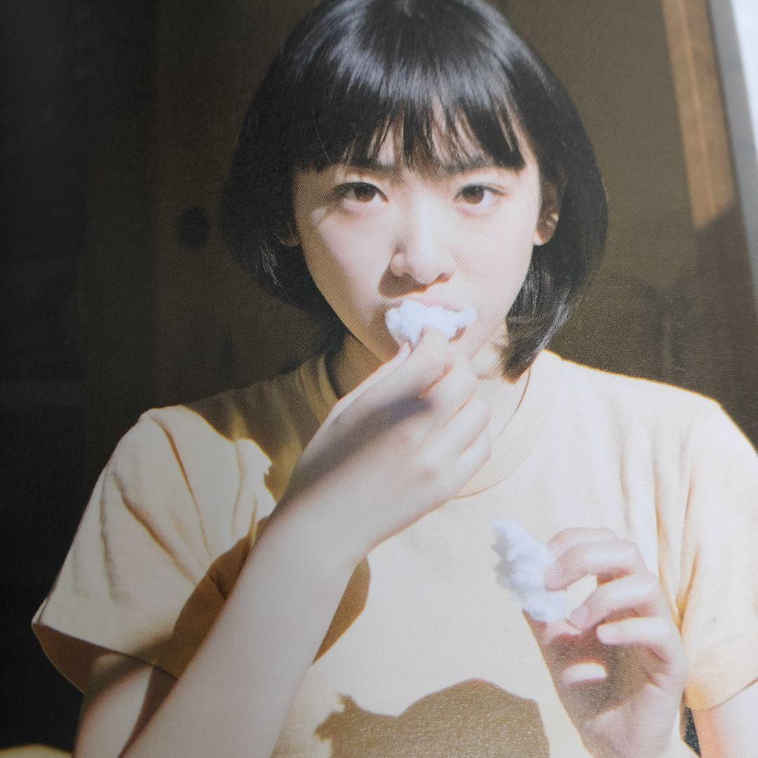 乃木坂46 生駒里奈さんの写真集 - メルカリ