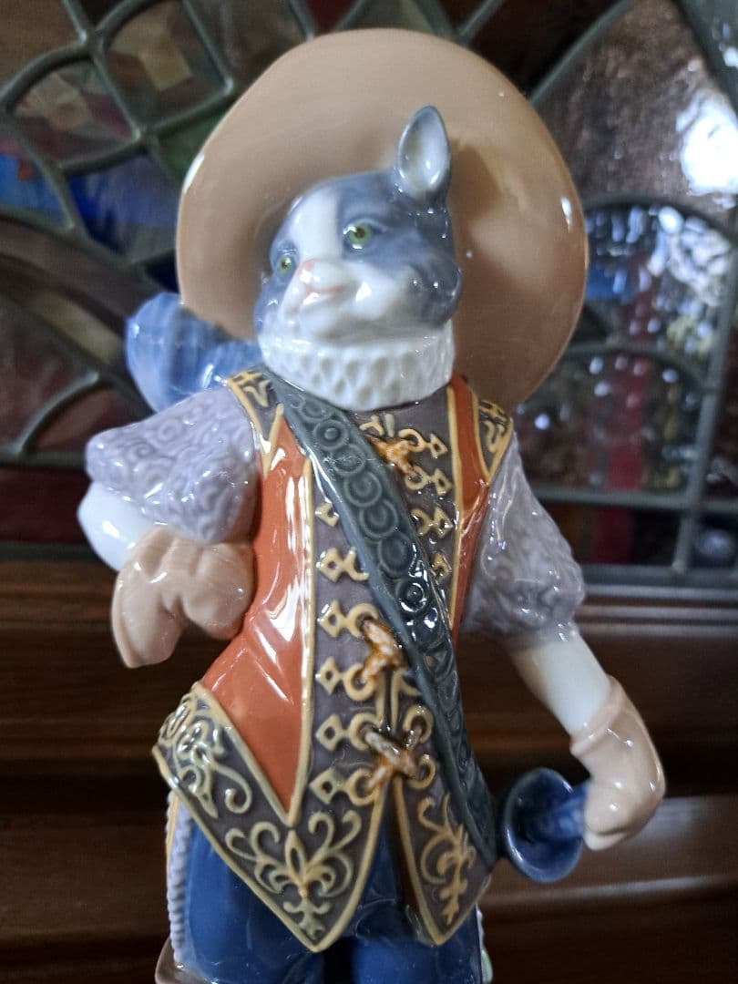 リヤドロLLADRO 「長靴をはいた猫」