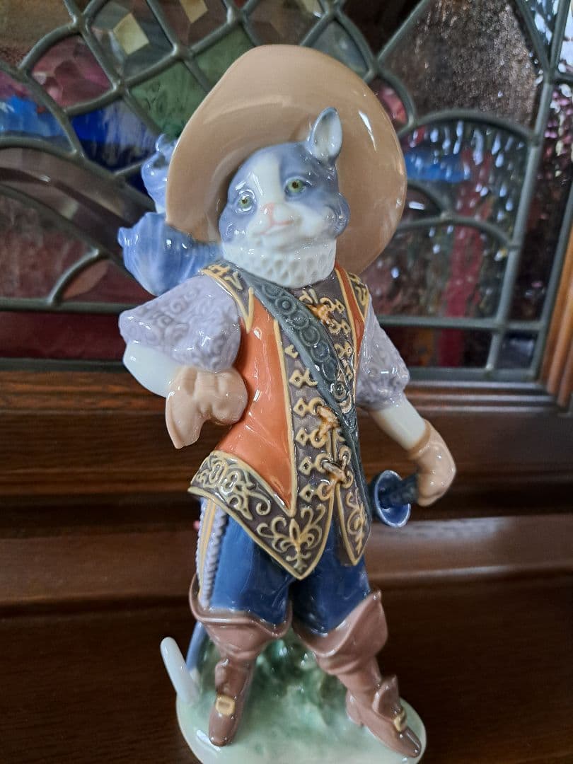 リヤドロLLADRO 「長靴をはいた猫」