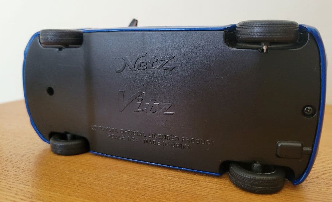 トヨタ ヴィッツ 1/24スケール ジュエラ カラーサンプル 非売品 - メルカリ