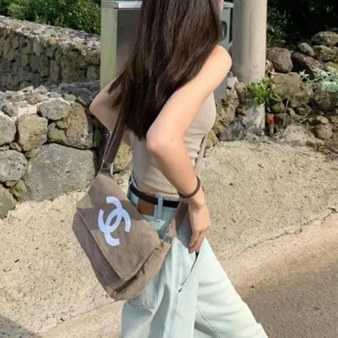 専用です。シャネル ミニバッグ ポーチ コーヒーブラウン×ホワイトロゴ