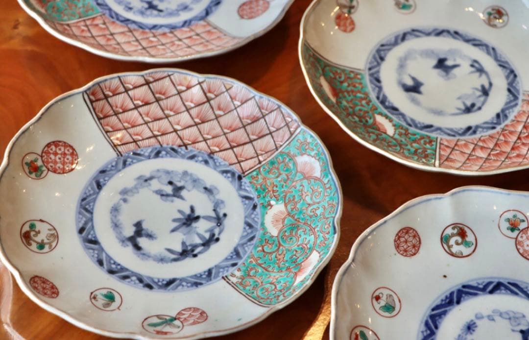 七寸 中皿 伊万里焼 色絵 四方襷丸文 4枚セット