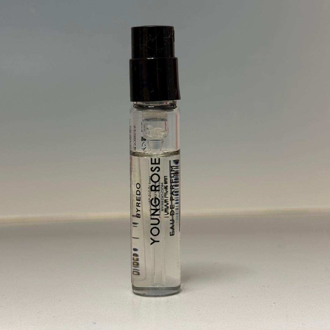 byredo young rose ミニボトル サンプル - メルカリ
