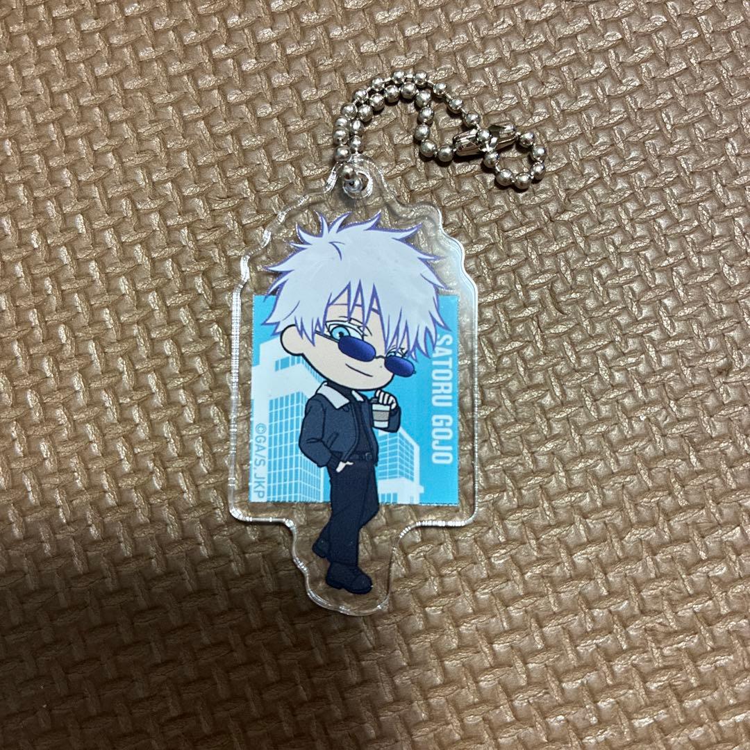 呪術廻戦カフェ ミニキャラアクリルキーホルダー 五条悟 - メルカリ
