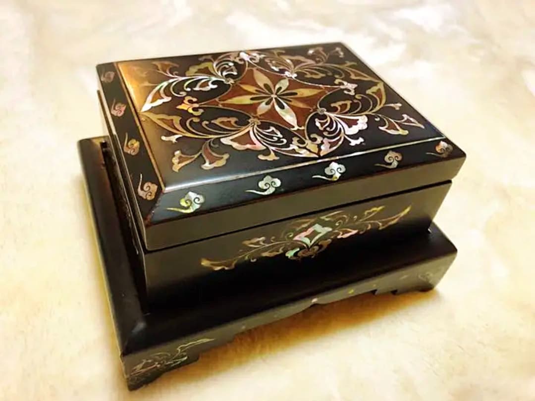 骨董品100年もの螺鈿細工箱 時代物漆器 古美術 - メルカリ