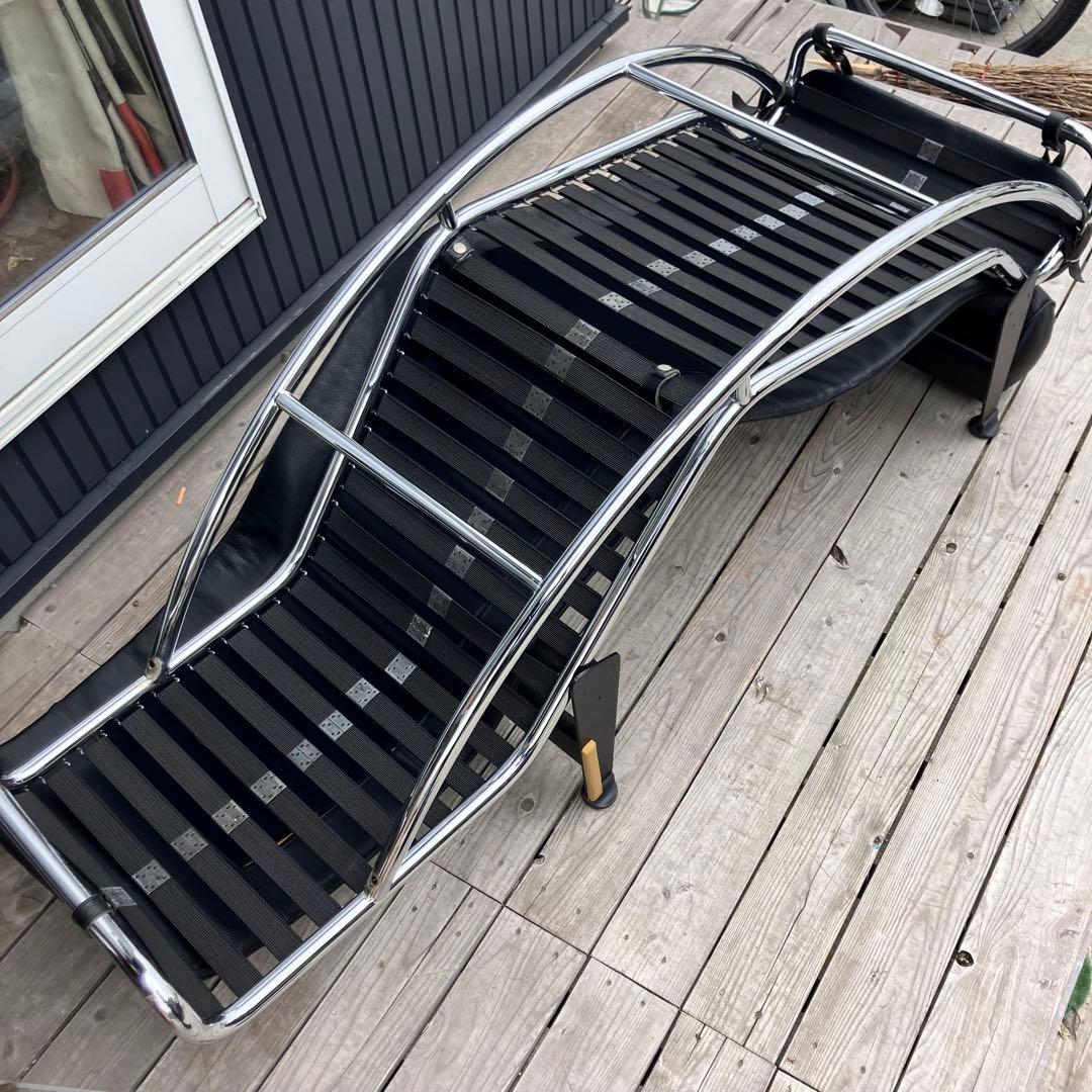 ル・コルビュジエ シェーズロング 本革 LC4 リクライニングソファ ベッド