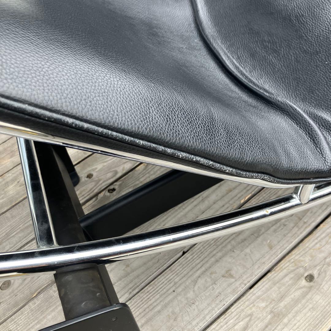 ル・コルビュジエ シェーズロング 本革 LC4 リクライニングソファ ベッド