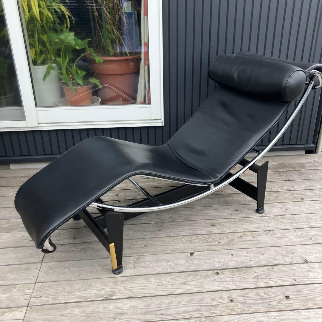 ル・コルビュジエ シェーズロング 本革 LC4 リクライニングソファ ベッド