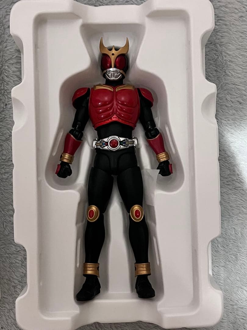 S.H.Figuarts（真骨彫製法） 仮面ライダークウガ マイティフォーム