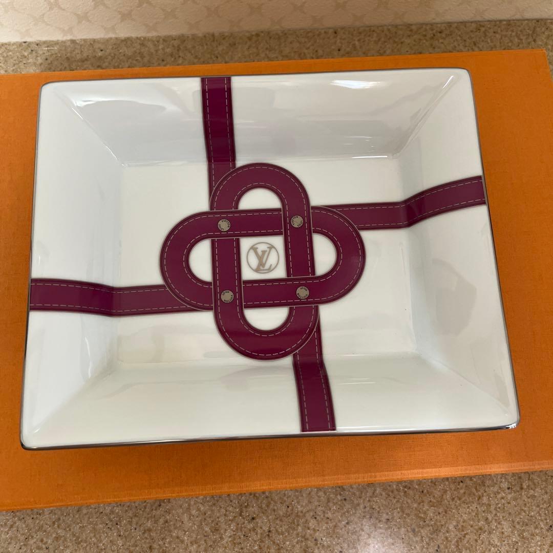 Louis Vuitton 四角い皿専用ボックス付き