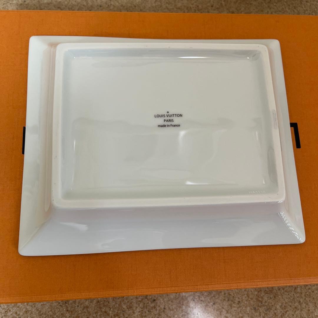 Louis Vuitton 四角い皿専用ボックス付き