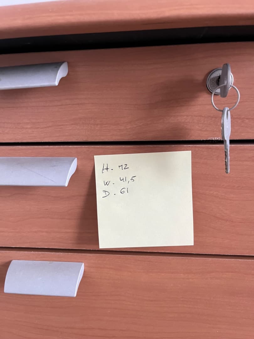 事務机・学習机 Desk and 2 cabinets