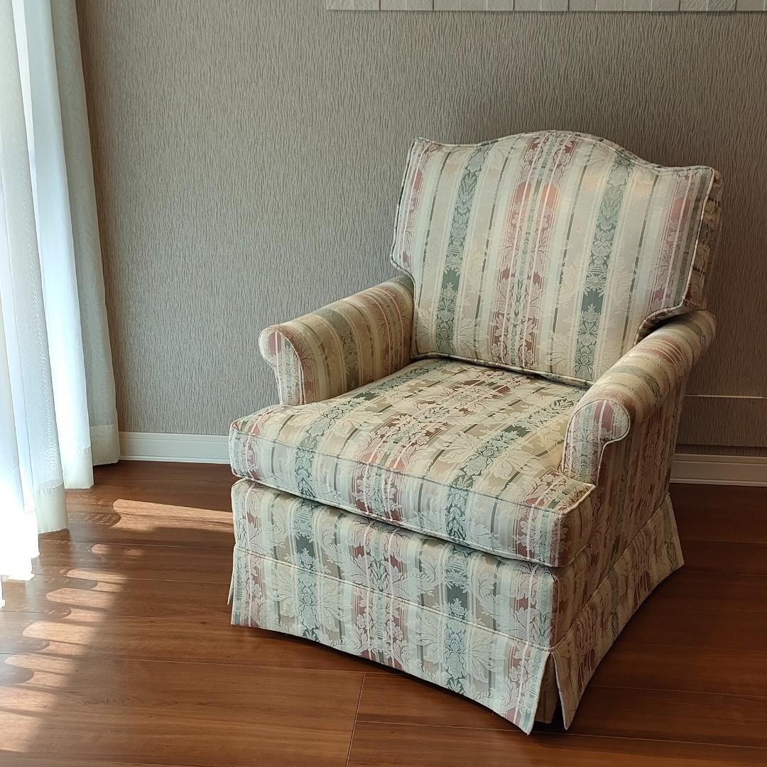 〈美品〉トーマスビル　一人掛けソファ　米国製　クッション付き①