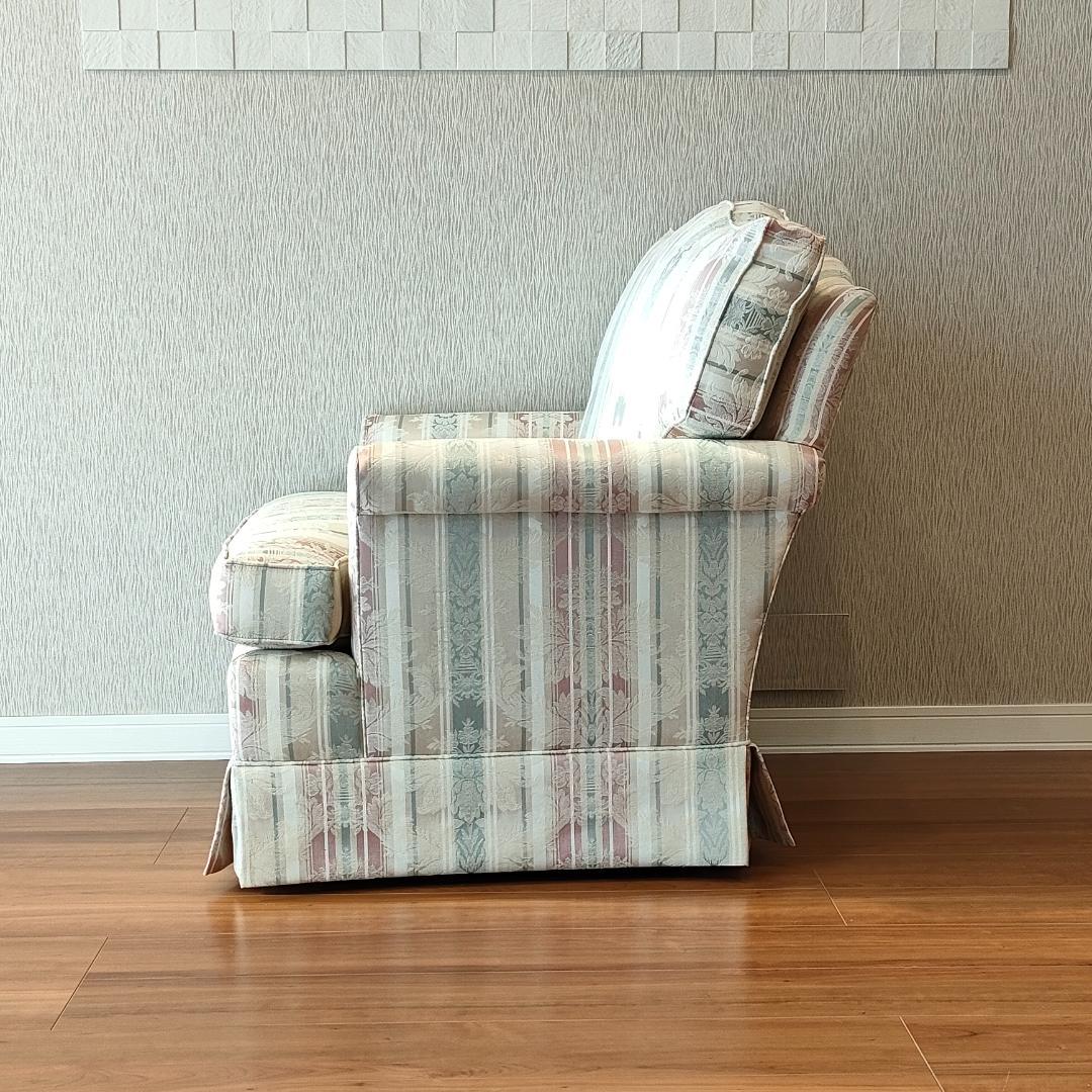 〈美品〉トーマスビル　一人掛けソファ　米国製　クッション付き①