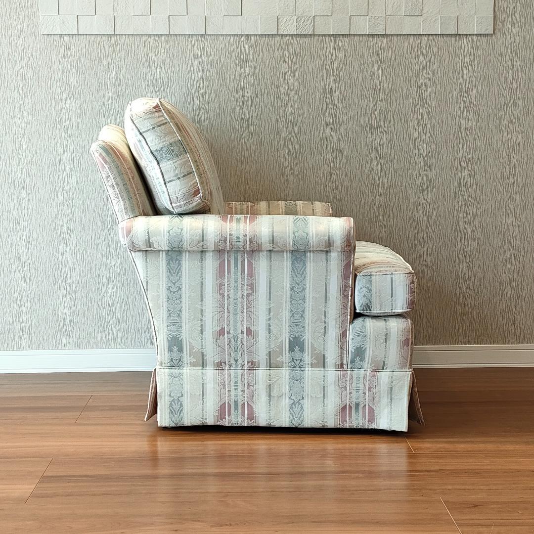 〈美品〉トーマスビル　一人掛けソファ　米国製　クッション付き①