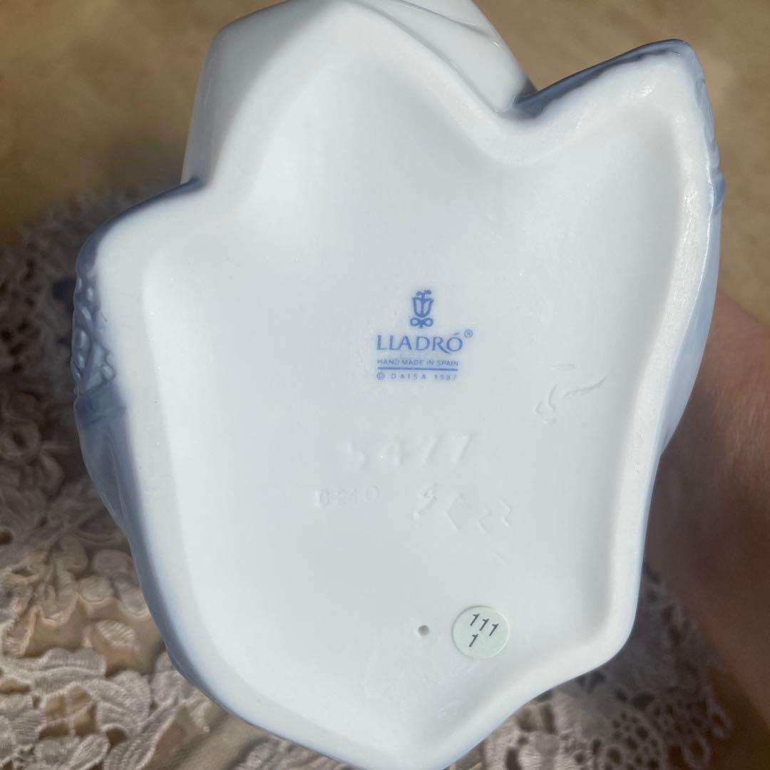 リヤドロ　マリアと幼子の陶器