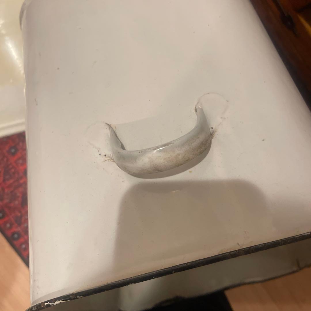 ꕤイギリスアンティークꕤブレット缶