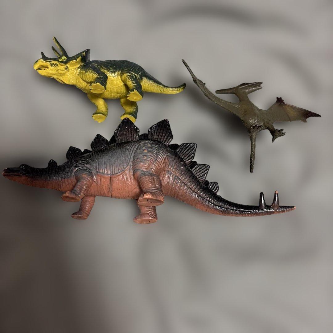 恐竜フィギュアセット