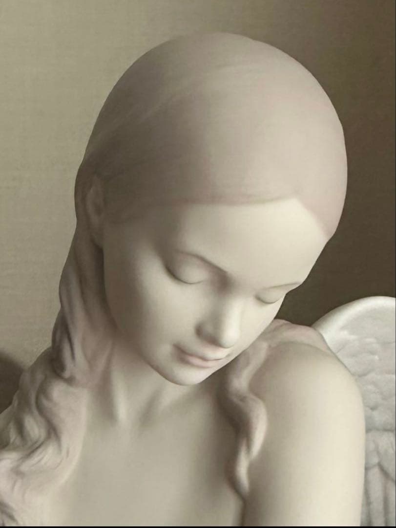【リヤドロ】　美しき天使