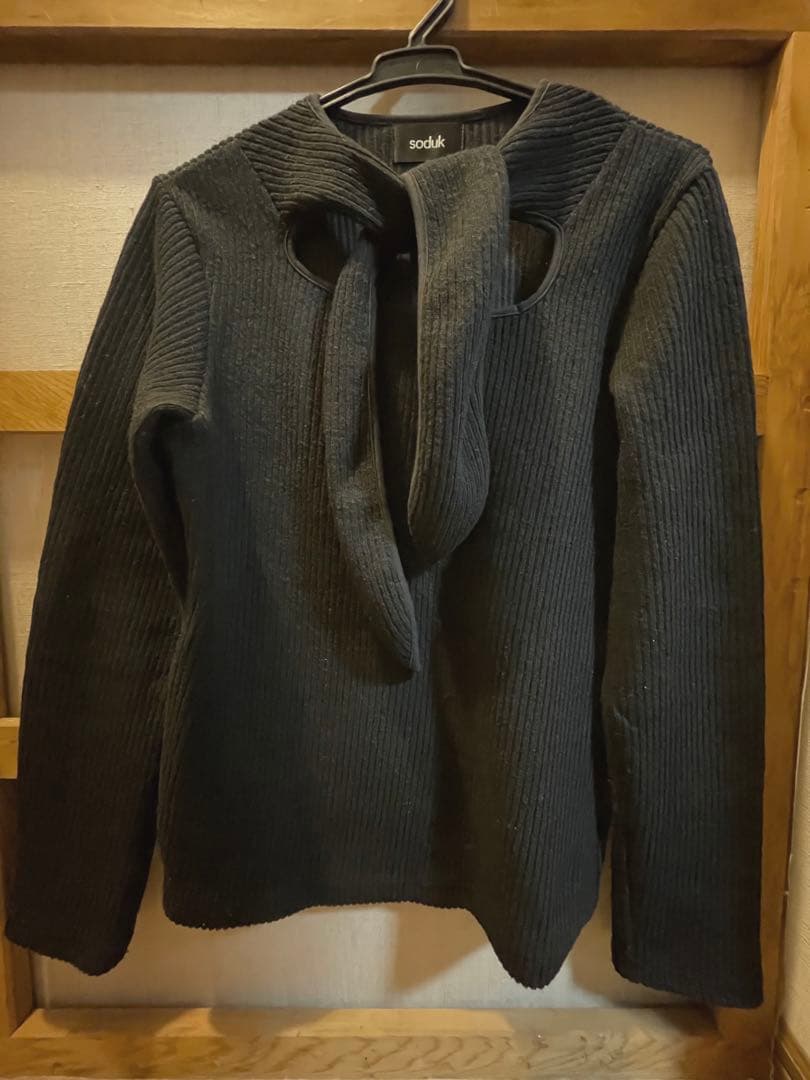 美品 soduk スドーク ボウタイ リボンニット