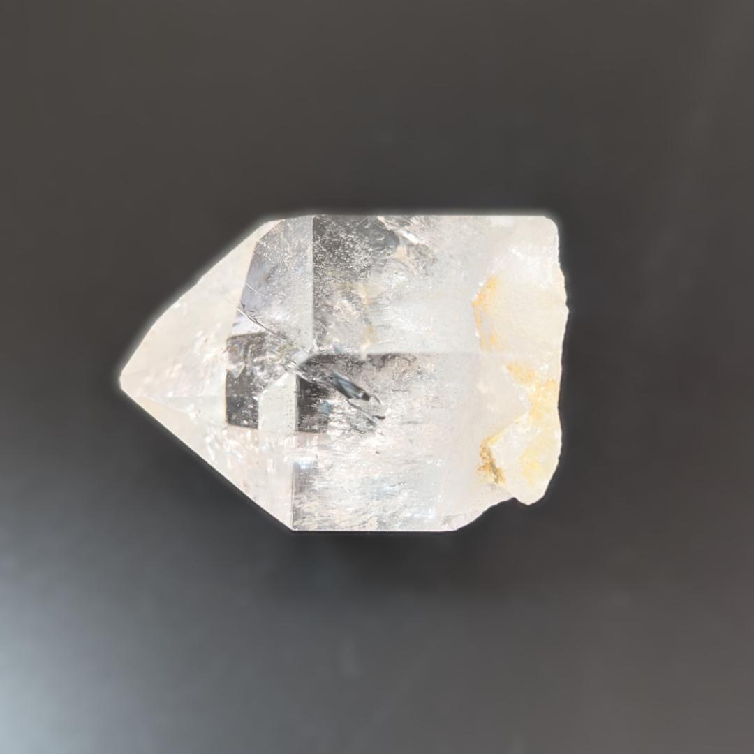 一点物 六角形の水晶ポイント原石 虹の光も顔を出す 神秘的エナジー 贈り物に