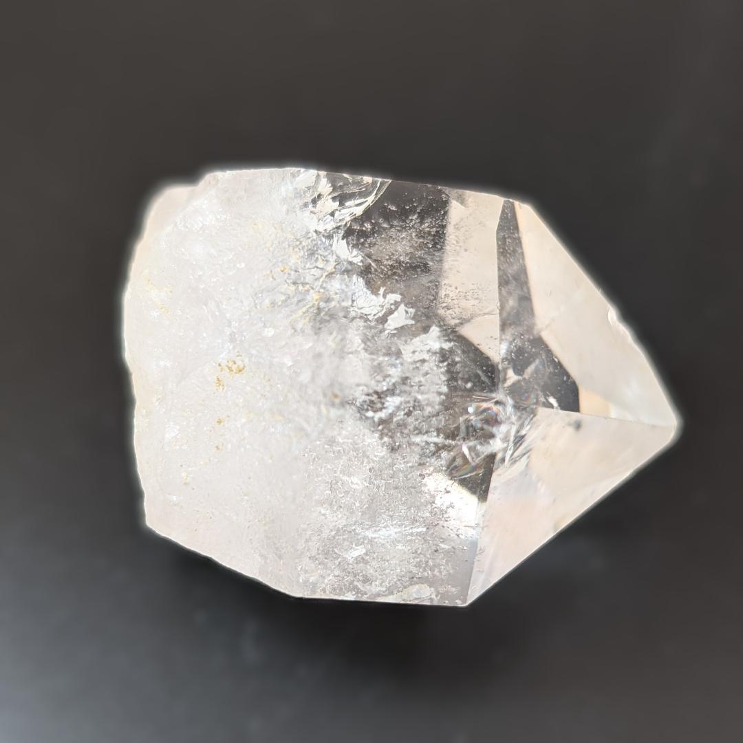 一点物 六角形の水晶ポイント原石 虹の光も顔を出す 神秘的エナジー 贈り物に