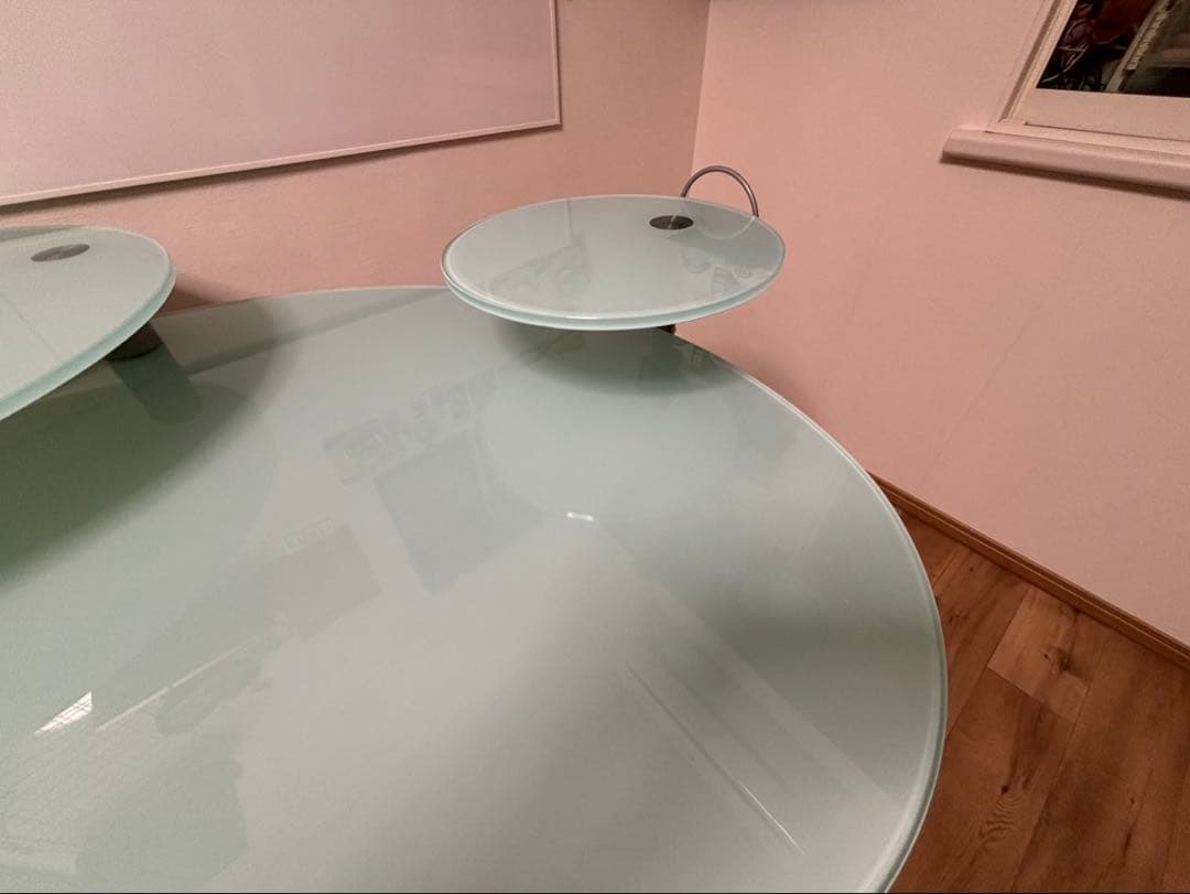 ヤマギワ購入 ガラス製デザインデスク PCデスク モダンデザイン 名古屋