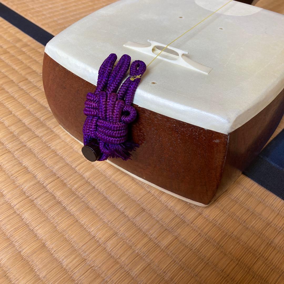 三味線1棹と収納用長袋、三味線の￼ソフトケース及び三味線2丁立箱1箱の4点セット