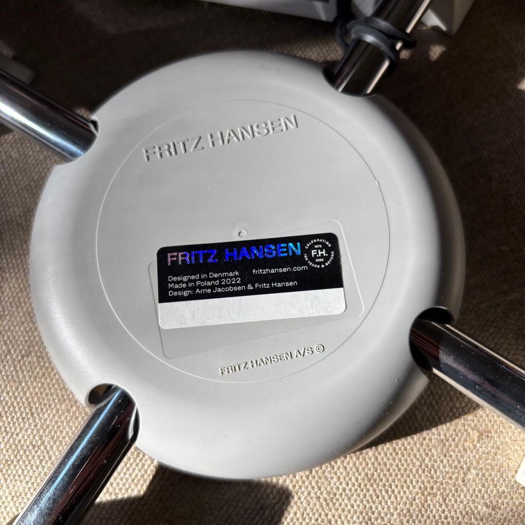 【新品】Fritz Hansen ドットスツール