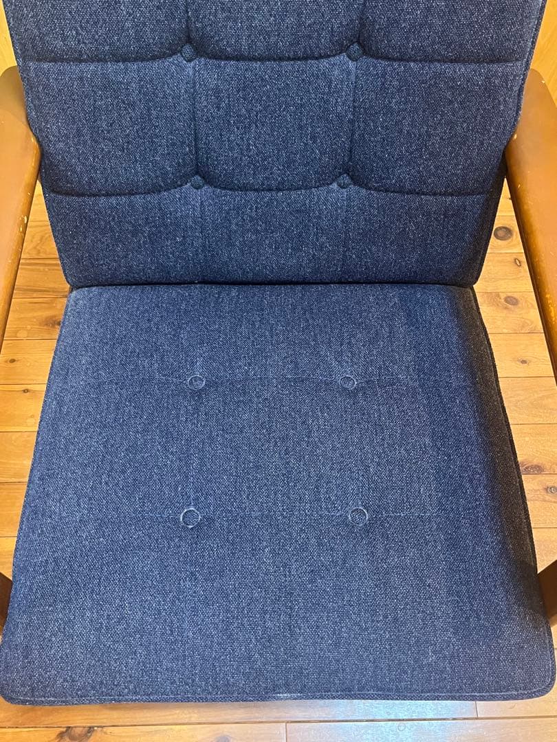 u*1様 カリモク60 Kチェア 1シーター タープブルー 難あり